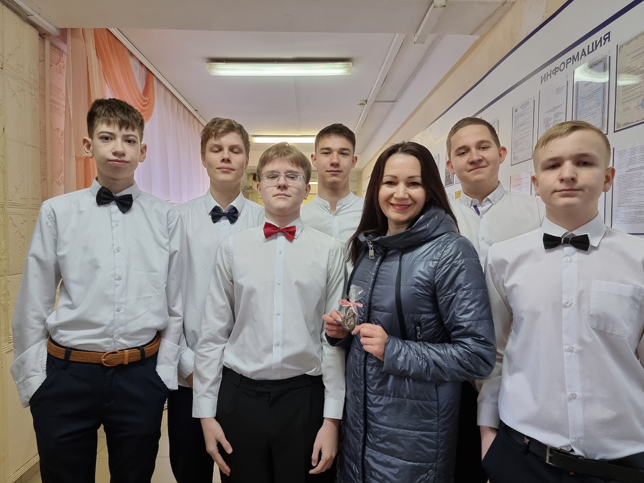 С ВЕСЕННИМ ПРАЗДНИКОМ 8 МАРТА
